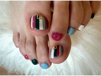 アミュリー ネイル アトリエ(Amury nail atelier)/ストライプ くすみカラー 大人