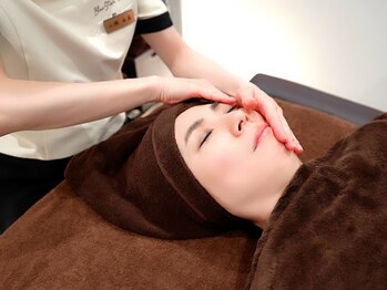 ブルースター/フェイシャルマッサージ*