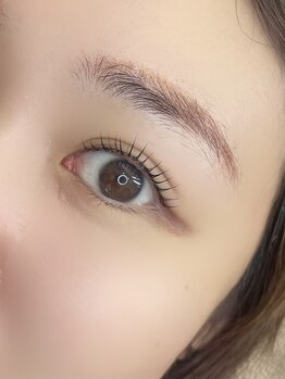 イソ(iso.)/ナチュラルな立ち上げデザイン。