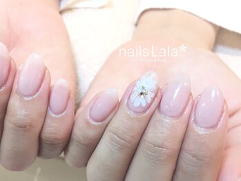 ネイルズ ララ(nails Lala)/ポイントフラワーネイル