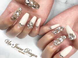 【ロングネイル】ホワイトネイル