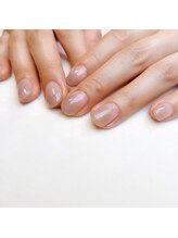 ピオニーネイル(peony nail)/ワンカラ―とグラデーションの間