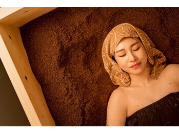 マール(mahr)の写真/酵素の発酵熱で発汗デトックス＆スッキリ◎ふんわり温かなヒノキが日々の疲れを包み込み優しく癒します♪