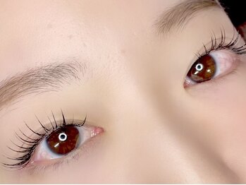 ルピエ 吉祥寺(Lupie)の写真/“自然に盛れる”が叶う!理想のカール×抜け感ブラウンで垢抜けまつげへ♪毎日メイクの時短にもおすすめ◎