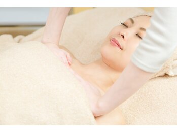 ビアン プレミアム 烏丸御池店(Bian premium)/リンパマッサージデコルテ