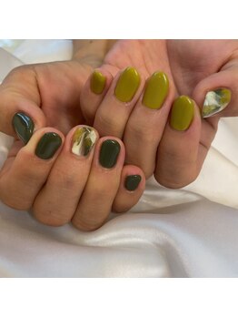 トータルサロン 白べぇーっ プラス/アシメネイル