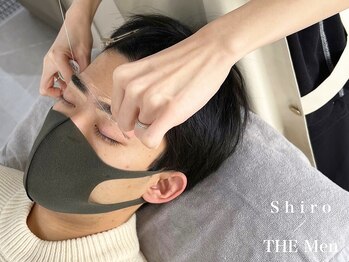 シロ 浜松駅前店(Shiro)の写真/産毛を除去して清潔感UP!美肌＆モテ男に♪黄金比を確認しながら理想の眉毛&キレイなお顔に仕上げます。
