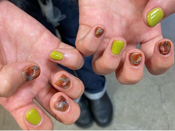 カーティシーネイルズ(curtisii NAILS)/