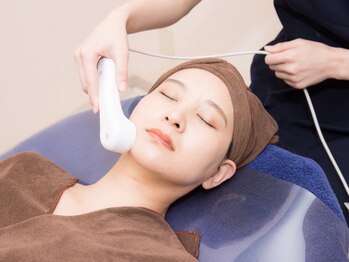 フォルチェ 三川町(Folche)の写真/★期間限定★【毛穴洗浄×高濃度美容液導入】で"ツヤ玉透明感肌"♪くすみ/毛穴汚れ&開き/乾燥/肌荒れ改善◎