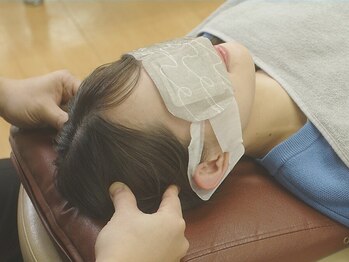 三和整骨院 国領院の写真/頭痛/首肩のつらさを改善するヘッドスパ、自律神経を整え心身ともにリラックス!日々の疲れを解消する時間を