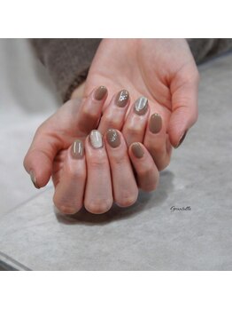 グランチュール(Grantulle)/グレージュネイル