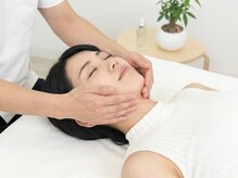 大阪梅田ピュアプロポーション 整体 カイロプラクティック院の雰囲気（小顔矯正/筋肉のリフトアップではなく頭蓋骨からアプローチ◎）