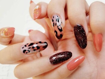 ネイルアンドリラクゼーション マーブル(MARBLE)/つけ放題￥７７００