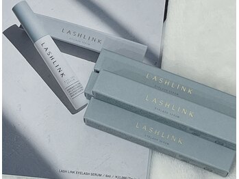 ヴィヴィッド グロウ(VIVID GLOW)/上下まつげ全体用美容液