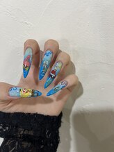 カーティシー(COURTESY)/手書きキャラクターネイル