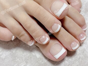 フォルトゥーナ 神田(Fortuna)/フット白フレンチデザイン¥8480