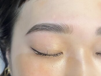 ビヨウジョ シスコ(biyoujyo CISCO)/ハリウッドブロウリフト