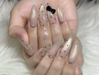 プチブラン 大船店(Petit Blanc)の写真/とことんこだわった美フォルムで魅せる指先へ♪【ラメグラスカルプ×ストーン¥9990】