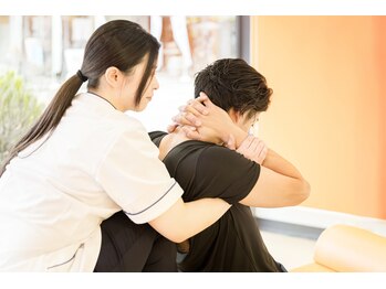 ぷらす鍼灸整骨院 守口本院/胸椎矯正