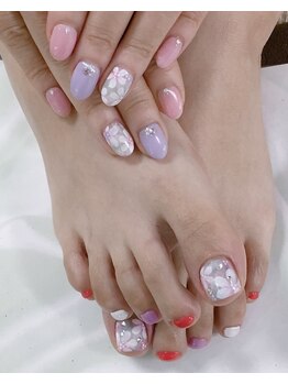 hand&footお揃いネイル