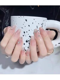 ぽわっと広がるチークネイル