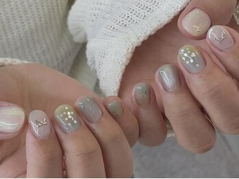 ティナ ネイルスタジオ(Tina Nail Studio)の写真/流行りの韓国スタイルで周りと差がつく褒められネイル★思わずうっとりしちゃうお手元を実現♪蕨駅徒歩2分