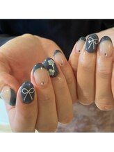 テティ(tetty)/柔らかいネイビーで可愛らしく♪