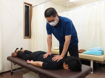 みなみ接骨院の写真/骨盤の歪みと深部の筋肉にアプローチ！根本原因から改善し、軽やかな腰へ導く本格整体。