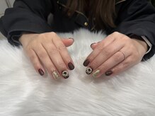 リンダ(Linda)/黒よりやわらかくネイビーで