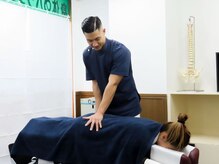 池袋らくらく整骨院/施術風景２【カイロ／整体】