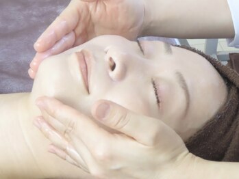 リミュール(Ri.miyuru)の写真/【上品な小顔へ】流して、整えて、引き締める！美肌&小顔を同時に叶えるトータルエイジングサロン★