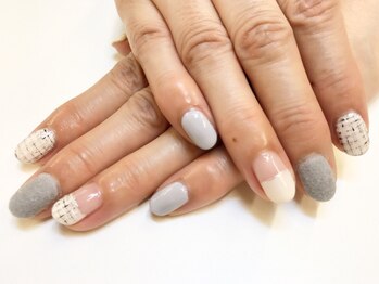 ネイルサロン ジュネイル(NAIL SALON JUNAIL)/グレーツイード・ボアネイル