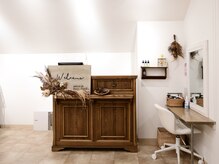 エラ アイブロウサロン(Ella eyebrowsalon)/お化粧直しスペース有