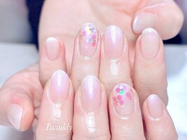 シンプルアートのseasonネイル