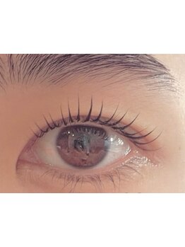 ナチュラル上品な目元にしたい