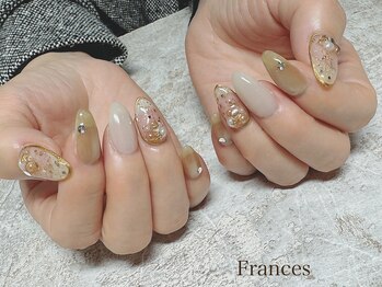 フランセス(Frances)/ゴールドネイル