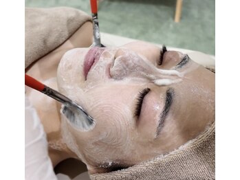 サロン(SALON)の写真/韓国で大人気のララピール正規導入店☆ララピールで潤いと透明感溢れる艶肌と毛穴レスなハリ肌へ変わる♪