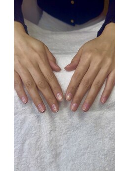 ウム(ium)/男性にも人気/ハンドケア/二枚爪