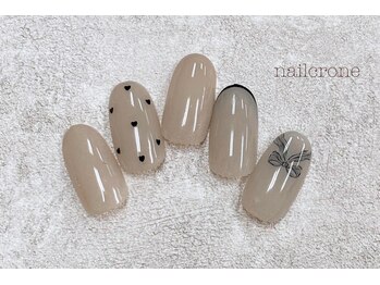 ネイルクローネ(nail crone)/ブラックガーリーネイル