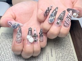 長さだしイニシャルバラネイル