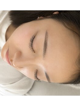 ラ ミジュ(La miige)の写真/ナチュラルが好まれる大人上品なサロン♪[当店人気NO.1◆HBL×マツエク100本毛質選べる￥12500SET割]