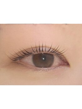 ナチュラル上品な目元にしたい