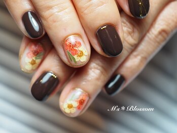 ネイルサロンアンドスクールエムズブロッサム(Nailsalon & school M's Blossom)/アートやり放題コース