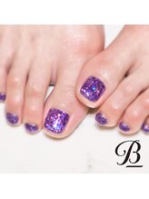 ビー(B)/フットネイル