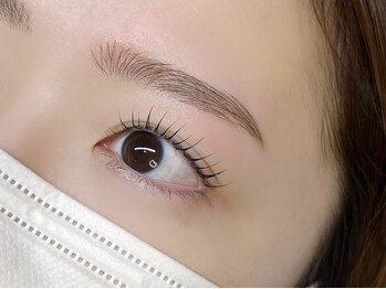 メゾンドシャルム(maison de charme)/まつ毛パーマ+アイブロウwax