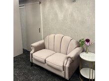 ルミエール(RUMIERE)の雰囲気（待合です。リラックスしてお待ち下さい。）
