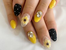 ネイビー(Naivy)/夏ネイル　ひまわり