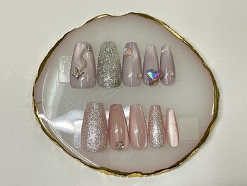 クイーンズネイル(Queeens nail)/マグネットネイルワンホンネイル