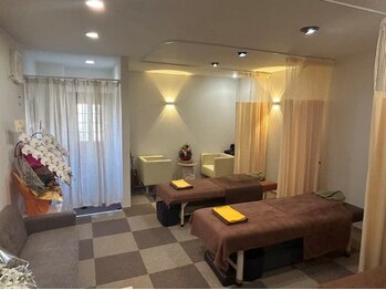 オモテナシ(OMOTENASHI)の写真/【10時～23時まで営業でお仕事帰りにも◎】定番の当店一番人気60分もみほぐし¥4200/足ツボケア45分¥4000！