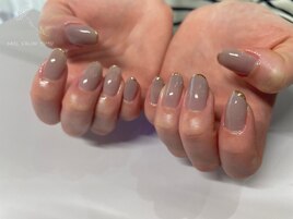 ミラースキニーフレンチネイル